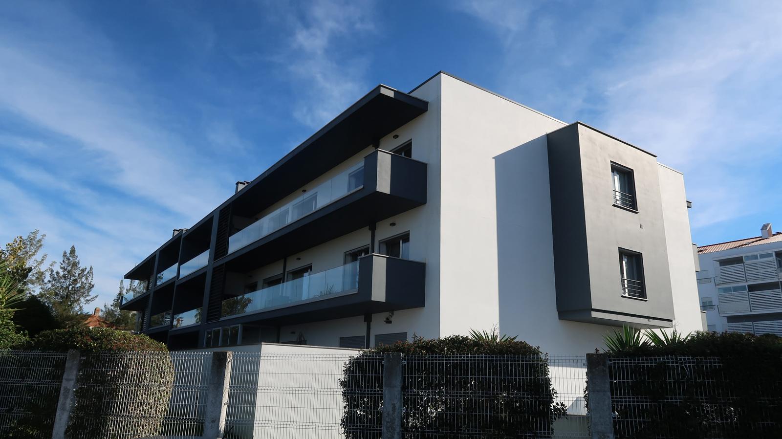 Apartamento T2 na Sismaria – Leiria | Último Andar | Vista Panorâmica - Negociável